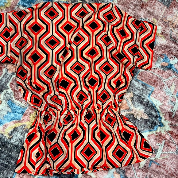 Michael Kors size 8 blouse, used good condition - Picture 4 of 5